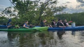 W tym roku Kuźnia Kultury zorganizowała spływ kajakowy, w ramach którego uczestnicy oczyścili odcinek Wieprza między Tarzymiechami a Tarnogórą