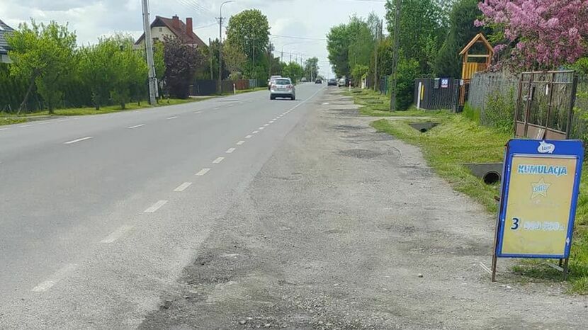 Ważna ulica bez chodnika