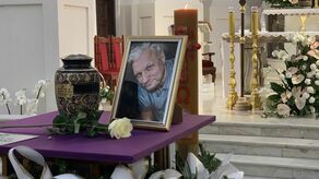 "Był oryginalnym, barwnym i ciekawym świata człowiekiem". Pożegnanie Wojtka Zakrzewskiego