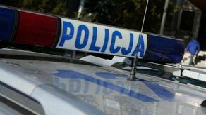 Powyrywał parapety, zniszczył elewację. Wandal wziął na cel szkołę koło Zamościa