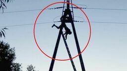 19-latek wszedł na słup energetyczny dla dziewczyny. Poraził go prąd