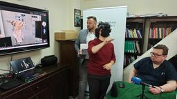 Specjaliści z Lublina na dzisiejszej konferencji prasowej zaprezentowali sprzęt, z jakiego korzystają podczas operacji na odległość