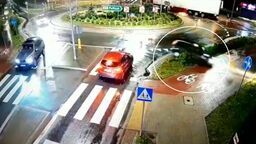 Rondo okazało się za trudne dla tego kierowcy. Stan wiele tłumaczy