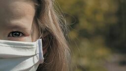 Specjaliści zalecają szczepienie dzieci przeciw COVID-19