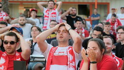 Robert Lewandowski i jego koledzy z reprezentacji Polski przegrali ze Słowacją

