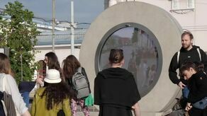 Wilno i Lublin połączone wirtualnym portalem. Można się uśmiechnąć i pomachać [wideo]