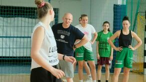 Zajęcia prowadził Marek Lebiedziński, szkoleniowiec reprezentacji Polski U-18 oraz asystent głównego trenera Pszczółki Polski Cukier AZS UMCS Lublin.