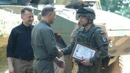 Gen. Jarosław Gromadziński otrzymał w piątek certyfikat z rąk prezydenta RP 