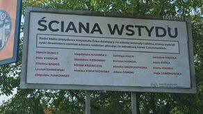 Podobne billboardy zostały powieszone w Lublinie przez aktywistów dwa lata temu, po tym jak Rada Miasta podjęła uchwałę wyznaczającą na górkach czechowskich tereny pod mieszkaniową zabudowę wielorodzinną.