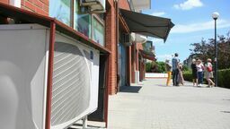 Klimatyzatory chłodzące pomieszczenia w budynku przy ul. Fulmana konfliktują mieszkańców. Sprawa trafiła już do sądu