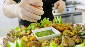 Lubelska Lista Płac. Ile na rękę dostaje kelner, a ile kucharz?