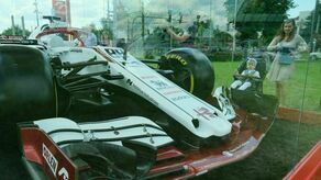 Bolid Formuły 1 w Lublinie. Dokładnie taki, jakim ścigali się zawodowi kierowcy [zdjęcia]