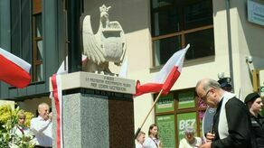 Msza, przemowy i omdlenia. Pomnik Lecha Kaczyńskiego odsłonięty