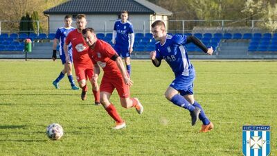 Rywalizacja o końcowe zwycięstwo w lidze przebiegała pomiędzy Bratem-Cukrownikiem Siennica Nadolna i Hetmanem Żółkiewka

