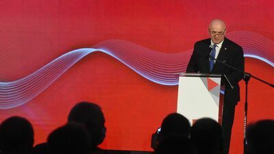 Marszałek Jarosław Stawiarski podczas konferencji