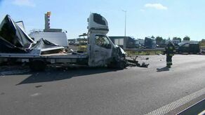 Samochód wjechał w busy drogowców. Zginęły dwie osoby