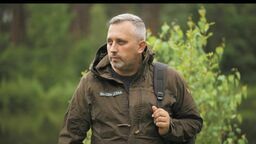 Janów Lubelski często w skrócie pisany jest jako Janów Lub. Przestawiłem więc tylko kolejność wyrazów i tak powstał tytuł kolejnej już w pełni gotowej piosenki wraz z teledyskiem, czyli LUB JANÓW – mówi Wojciech Tutka