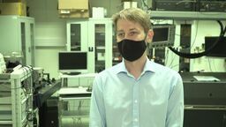 Jeśli chodzi o nasze badania, staramy się iść właśnie w tym kierunku, aby wykrywać te zmiany i dać potencjalną informację dla terapii przeciwnowotworowych – wskazuje dr Piotr Hańczyc