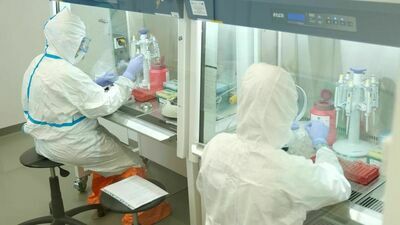 Ekspert: nowe warianty koronawirusa nie doprowadzą już w Polsce do problemów