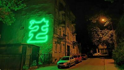 Wielkie, świecące „Ż”. Nowy neon w centrum Lublina