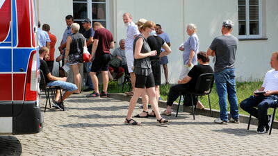 Szczepieniobus krąży i zajechał do Kurowa. Przyszli nie tylko miejscowi