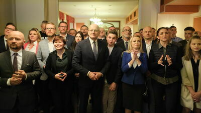 Rok 2019. PO i jej koalicjanci jeszcze w dobrej kondycji. W środku Krzysztof Żuk