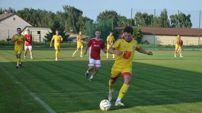 Do tej pory piłkarze z Kraśnika rozegrali dwa mecze kontrolne. Najpierw pokonali OKS Opatów 5:0, a później przegrali ze Stalą Poniatowa aż 0:6