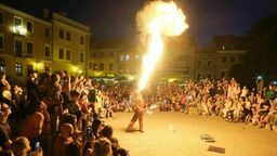 Ale cyrk. Słup ognia na Starym Mieście