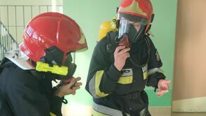 Lublin. Dwie nastolatki trafiły do szpitala. Niebezpieczny gaz wykryto też w innych mieszkaniach