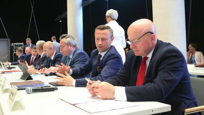 W trakcie realizacji budżetu nie wystąpiły trudności z płynnością finansową – chwalił marszałek Jarosław Stawiarski