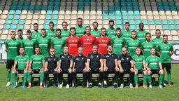 Dolny rząd od lewej: Michał Mak, Sergiej Krykun, Viktor Adamczuk (masażysta), Marcin Lenart (fizjoterapeuta), Andrzej Orszulak (asystent trenera), Kamil Kiereś (trener), Sergiusz Prusak (trener bramkarzy), Damian Czarnocki (kierownik drużyny), Michał Goliński, Michał Król.

Środkowy rząd od lewej: Tomasz Tymosiak, Bartłomiej Kalinkowski, Dawid Tkacz, Przemysław Banaszak, Kamil Pajnowski, Jakub Nowaczek, Maciej Gostomski, Adrian Kostrzewski, Bartosz Rymaniak, Adrian Cierpka, Daniel Dziwniel, Kamil Duda, Aleksander Jagiełło

Górny rząd od lewej: Maciej Orłowski, Janusz Gol, Paweł Wojciechowski, Tomasz Midzierski, Bartosz Śpiączka, Paweł Baranowski, Kryspin Szcześniak, Leandro.
