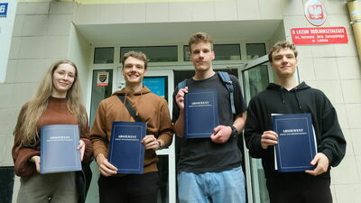 Tegoroczni maturzyści z II Liceum Ogólnokształcącego w Lublinie. Od lewej: Natalia, Dawid, Kuba i Filip.