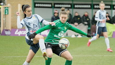 Klaudia Lefeld (z piłką) będzie jednym z ważnych ogniw Górnika Łęczna w tym sezonie

