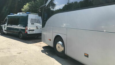 W poniedziałek rano na parkingu przy Muzeum Wsi Lubelskiej, funkcjonariusze Inspekcji Transportu Drogowego i policji skontrowali autobus, podstawiony dla dzieci udających się do Okuninki