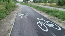 Ścieżka przez łąki od ulicy Brzeskiej do Kąpielowej