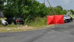 Tragedia na drodze. Zmarła pasażerka jednego z samochodów