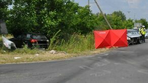 Tragedia na drodze. Zmarła pasażerka jednego z samochodów