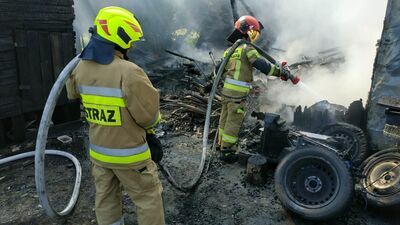 Pożar. Widać gęsty dym na niebie nad Lublinem