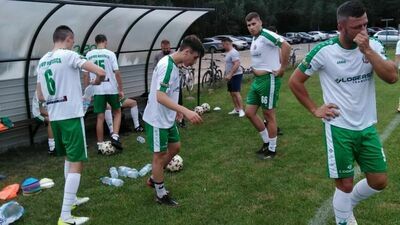 Pod okiem nowego trenera Krzysztofa Bodziaka Ogniwo Wierzbica na inaugurację pokonało na wyjeździe Ruch Izbica 4:0

