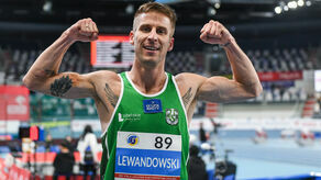 Tokio 2020: Upadek Marcina Lewandowskiego w biegu na 1500 m, protest i awans do półfinału!