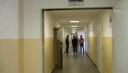 Biała Podlaska. 140 cudzoziemców w strzeżonym ośrodku. Ekspertka: Brakuje tłumaczy i lekarzy