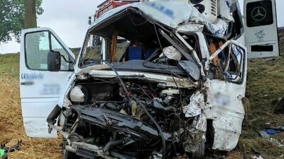 Lubelskie: Zderzenie trzech pojazdów, dwie osoby nie żyją, a kilka jest rannych