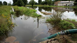 Rzeka Klikawka znów groźna. Woda podchodzi pod domy [zdjęcia]