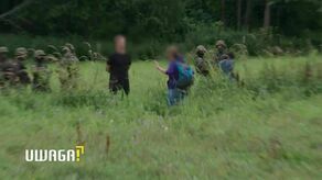 Metalowe zasieki, wysokie płoty, śmigłowce. Co się dzieje na granicy polsko-białoruskiej?