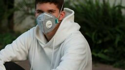 Sondaż dla "Rz": 34,4 proc. negatywnie o działaniach MZ w walce z pandemią