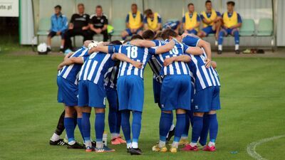 Sokół Sieniawa – Tomasovia 0:4. Przełamanie beniaminka i remis Orląt Spomlek z KSZO