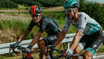 Michał Kwiatkowski (nr 86) był czwarty na mecie w Przemyślu