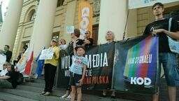 Zaskoczenie. PiS przegrało głosowanie, ale Lex TVN jeszcze nie umarł