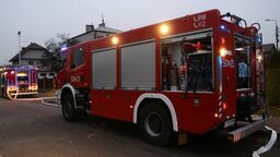 Powiat puławski w deszczu. Woda zalewa podwórka i piwnice