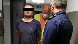 Szalony pościg koło Poniatowej. Uciekał ciągnikiem i taranował radiowozy